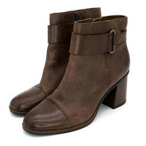 Kork-Ease Brown Ankle Boots. Cant Wear Heeled Boots No Longer.